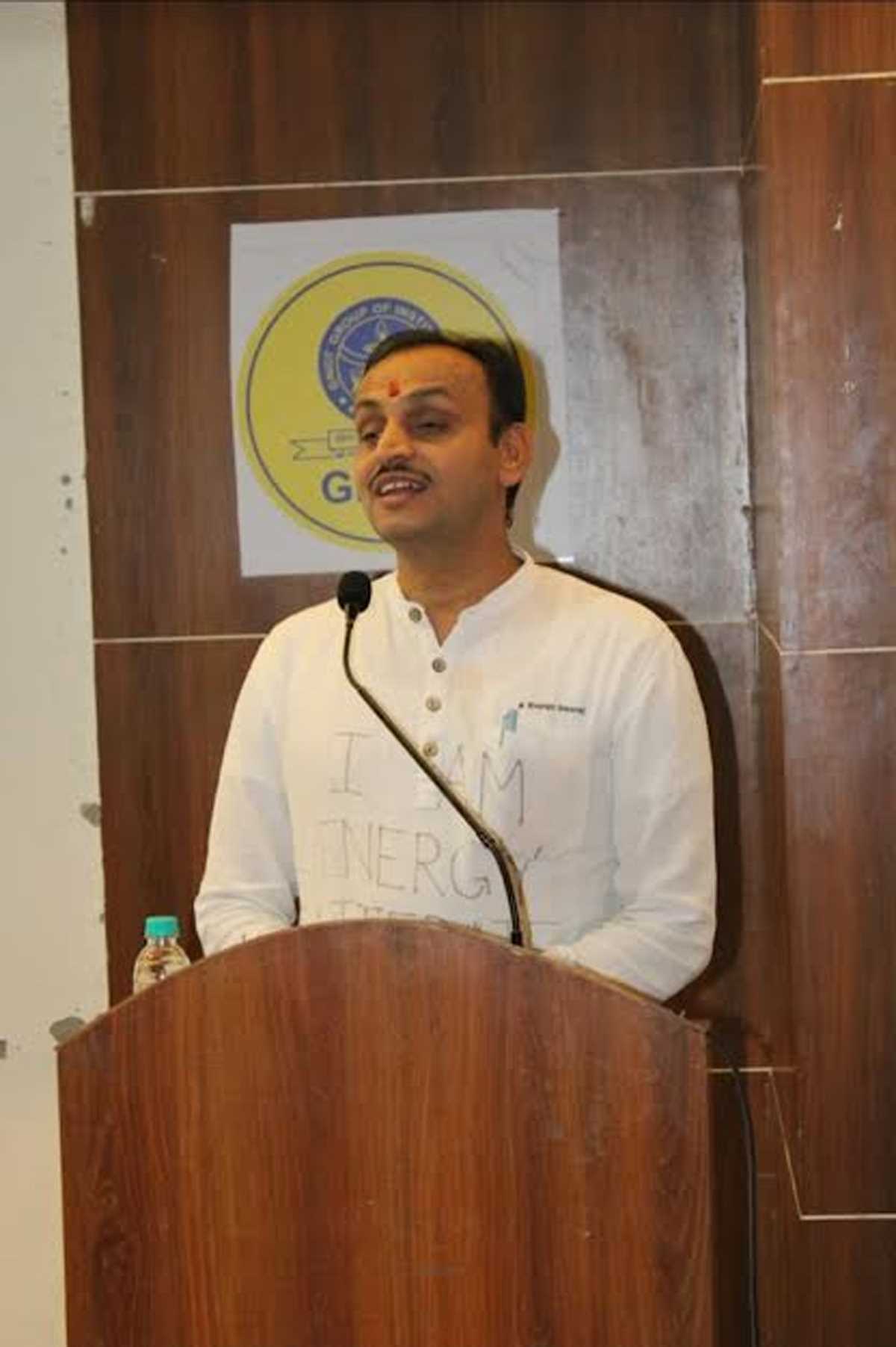 सोलर मैन ऑफ इंडिया ने कहा शत प्रतिशत जीवन सोलर से चलाना होगा